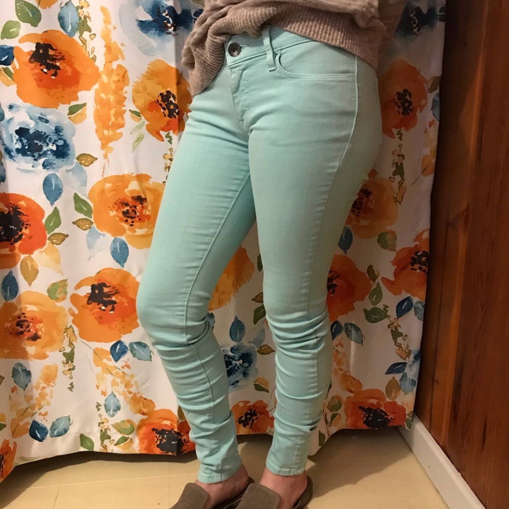 Bullhead Skinniest Jeans